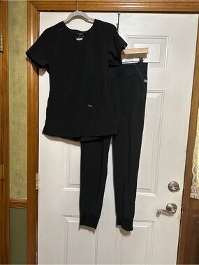 Cherokee Infinity Black Scrub Set Women’s Small Top Small Bottom